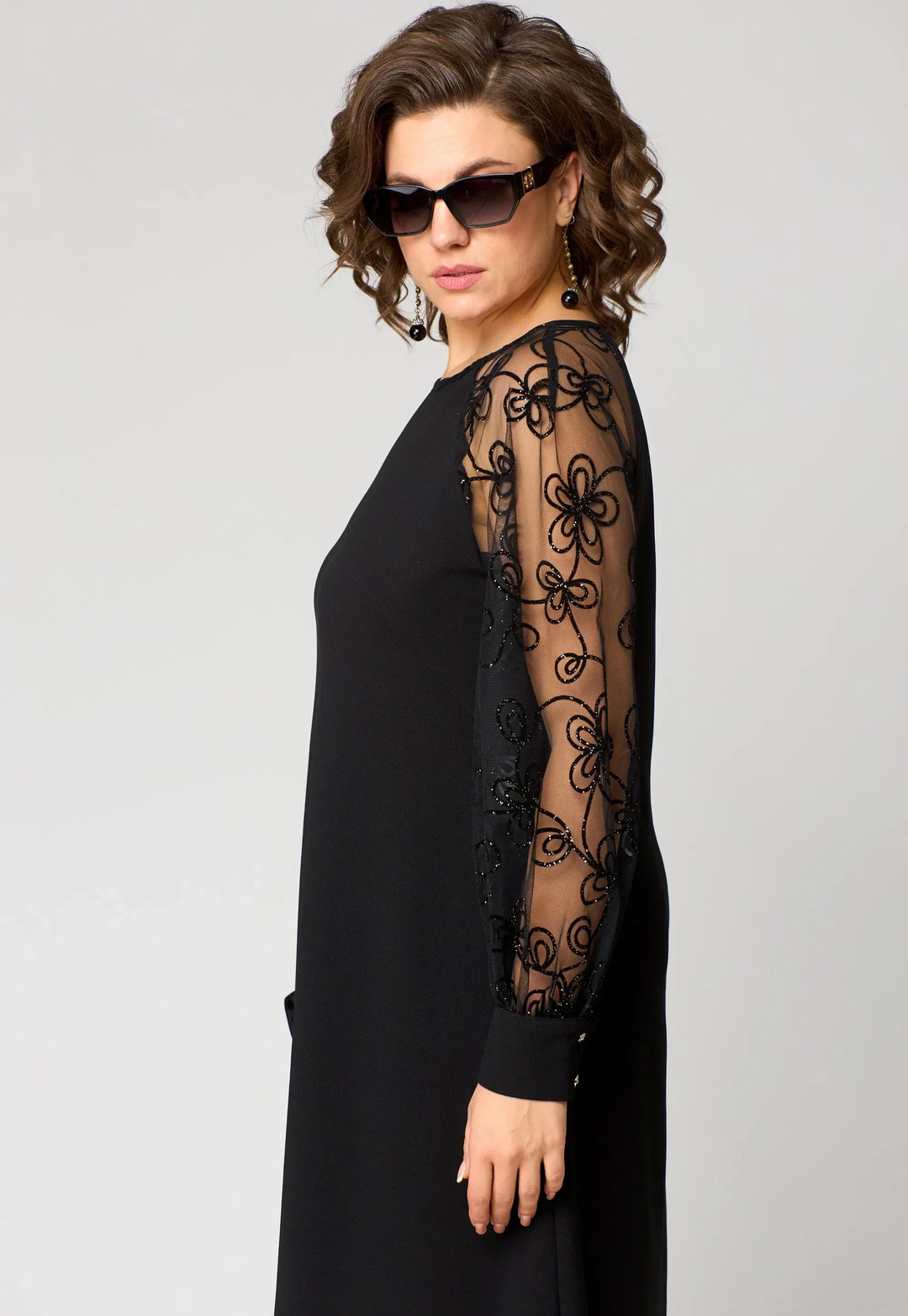Elizabeth™ Elegant Lace Dress